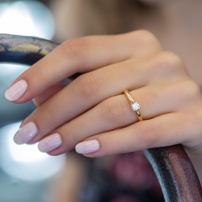 Inel de logodnă aur galben 14 kt cu diamant I 114L