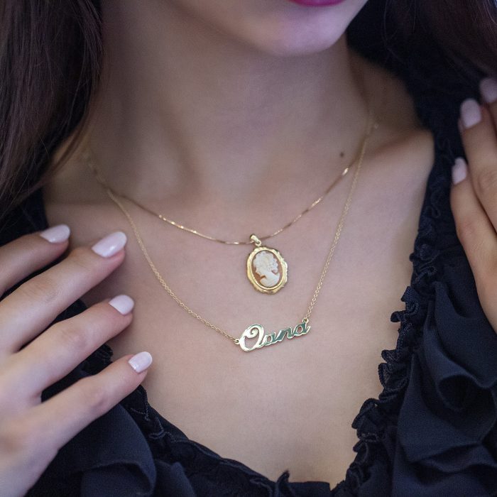 Colier cu nume din aur galben 14 kt, 3-10 litere