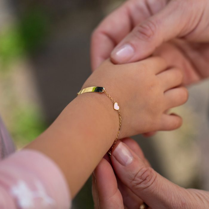 Brățară din aur galben de 14 kt, cu tăbliță personalizabilă și inimă roz, model IPB 001