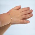 Brățară din aur galben de 14 kt, cu tăbliță personalizabilă și inimă roz, model IPB 001